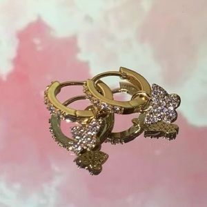 EVRY Jewels “Fly my way” Earrings